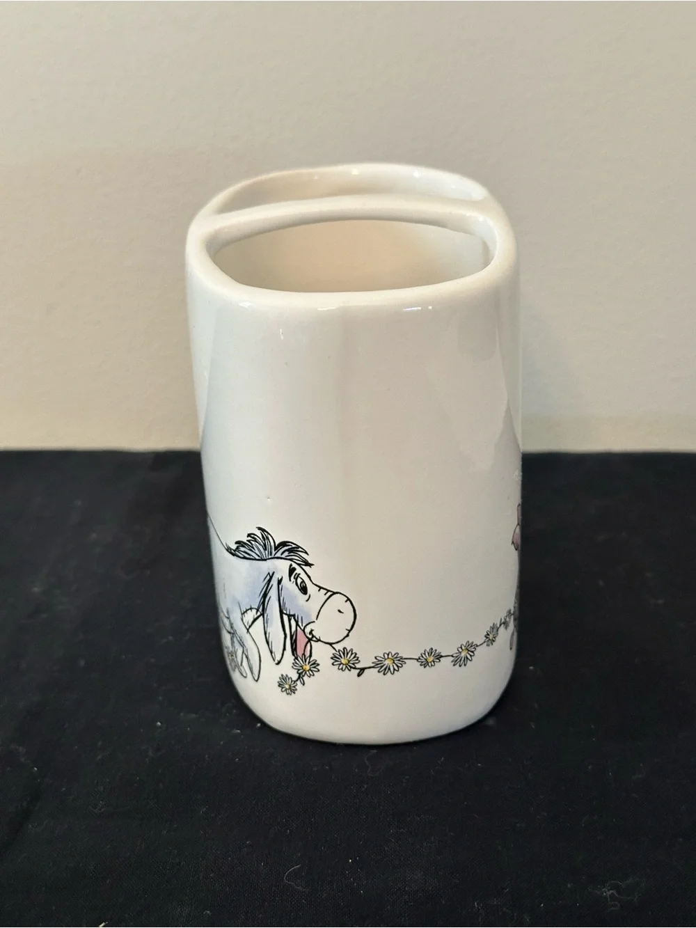 Disney Winnie the Pooh and Piglet Floral Toothbrush Holder